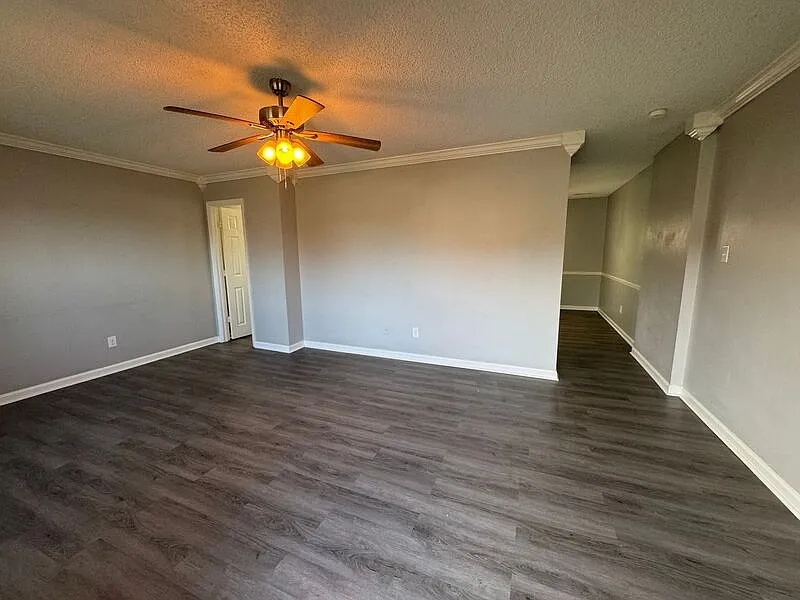 2 bed, 2.0 bath, 992 sqft, $1,200 — Photo 3