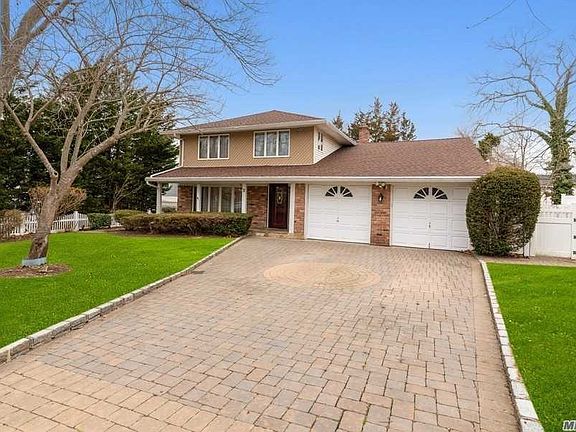 3rd image of 3 Sussex Ln