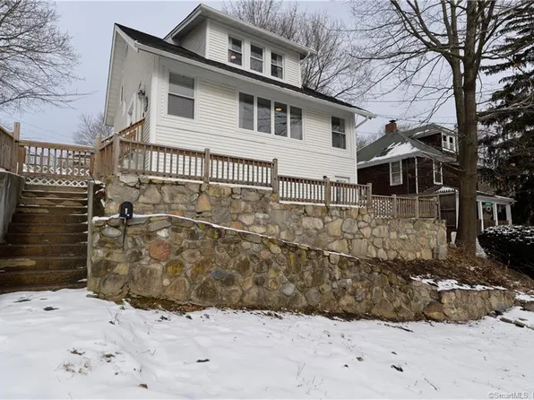 1 Oak Street, Danbury, CT 06810