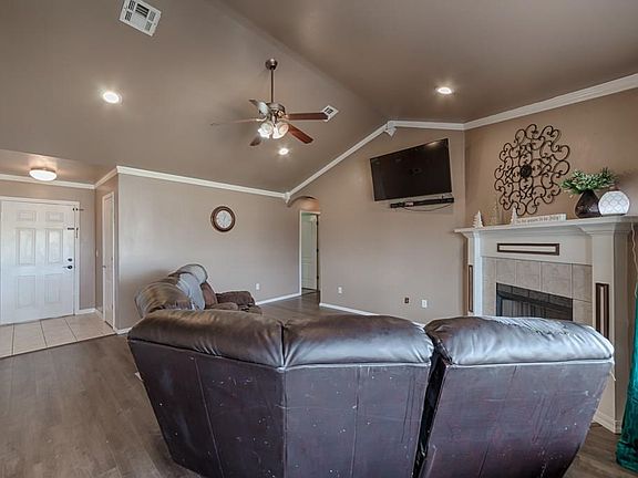 5th image of 1303 E Rachel Ln