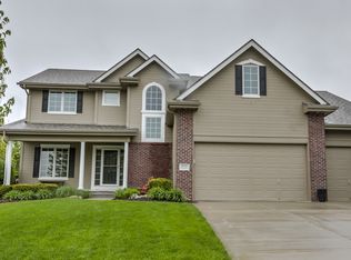 2710 Liberty Ln, Papillion, NE 68133