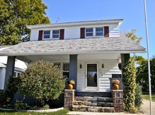 553 Robindale Ave, Oregon, OH 43616