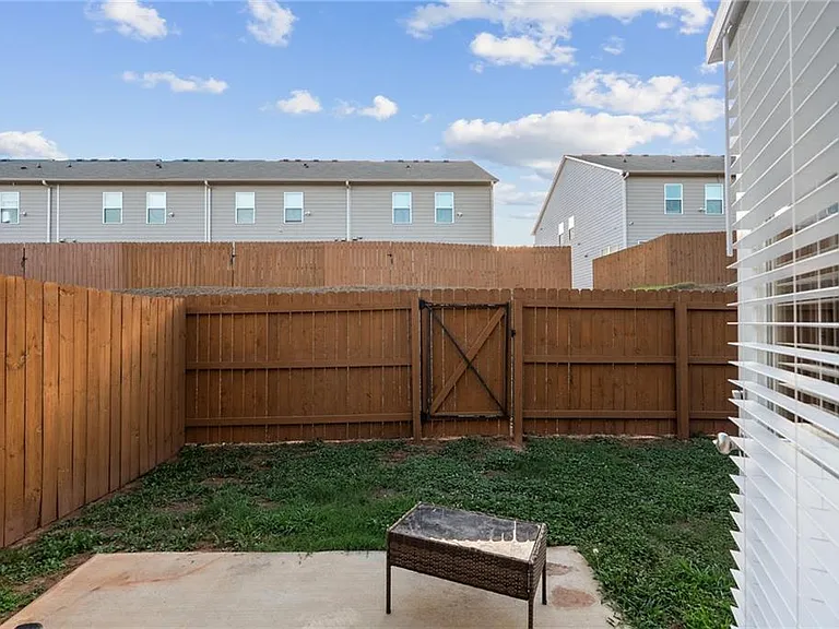 2244 Mulsanne Dr — Photo 29