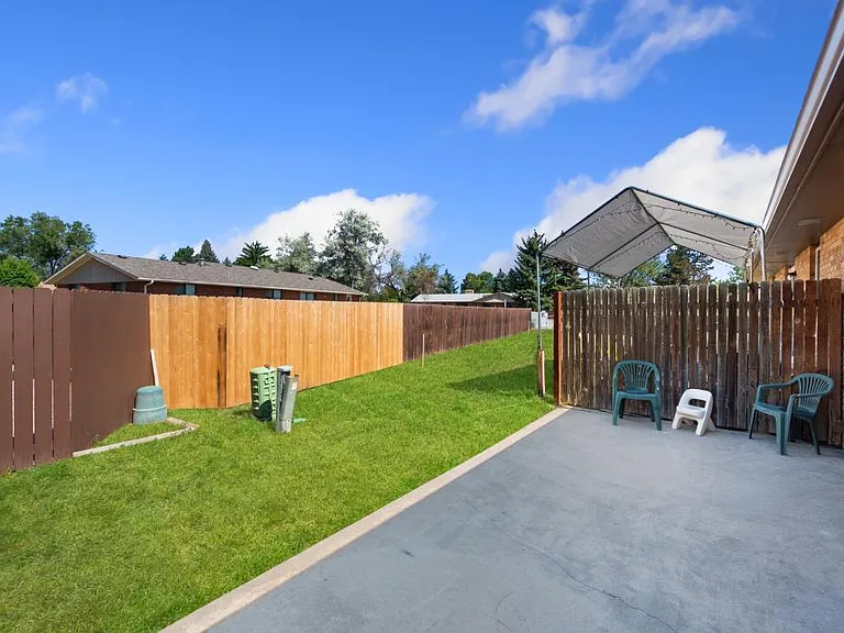 3669 Butternut Dr — Photo 9