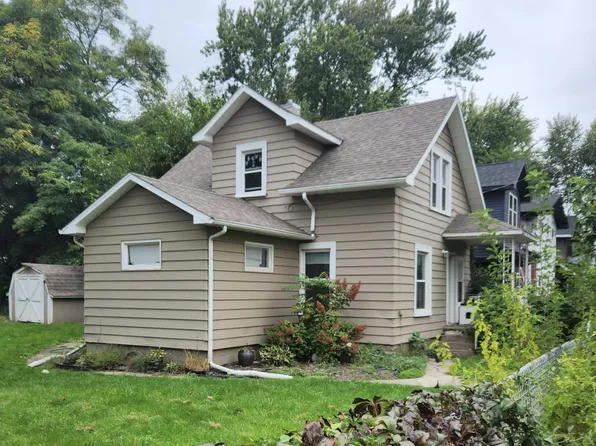 206 Park St, La Porte, IN 46350