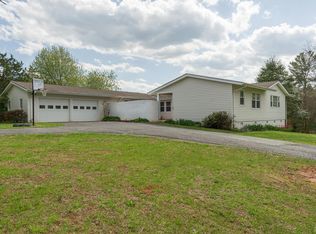 141 Hillcrest Dr, Amherst, VA 24521