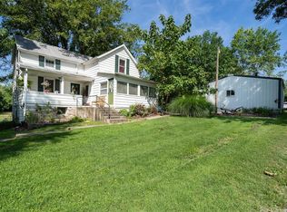 415 La Haye St, Ste Genevieve, MO 63670