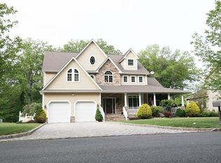 6 Charlotte Dr, Clark, NJ 07066