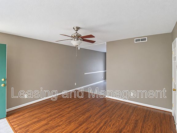 5th image of 1423 Ashley River Rd APT 2C