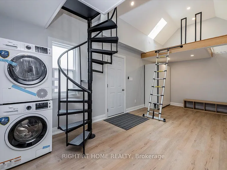 241 Rockaway Beach Pl — Photo 26
