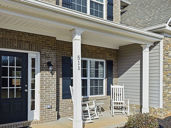 2nd image of 511 Cromer Rd