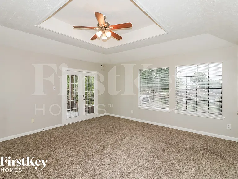 2106 Hazyknoll Ln — Photo 9