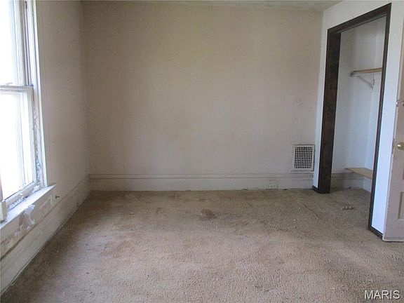 5th image of 7035 Glades Ave