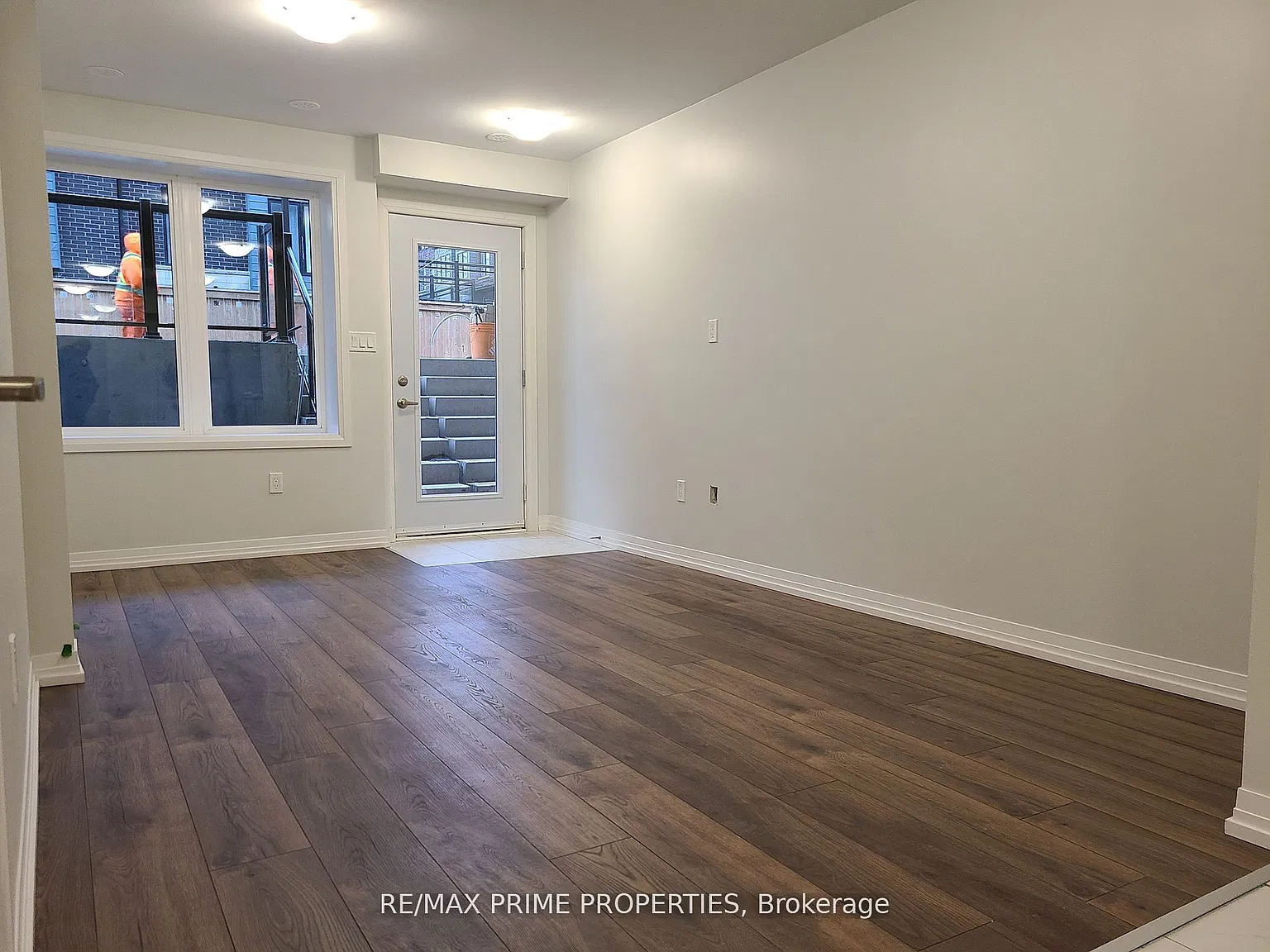 1145 Journeyman Ln — Photo 2
