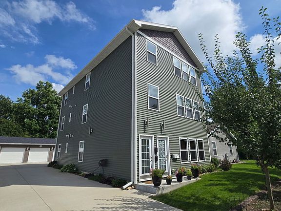 2nd image of 420 24th Ave