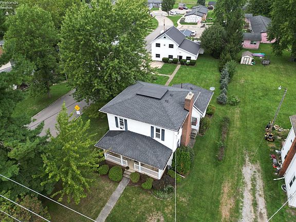 2nd image of 180 W Main St