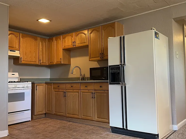 2200 S Ogden St — Photo 13
