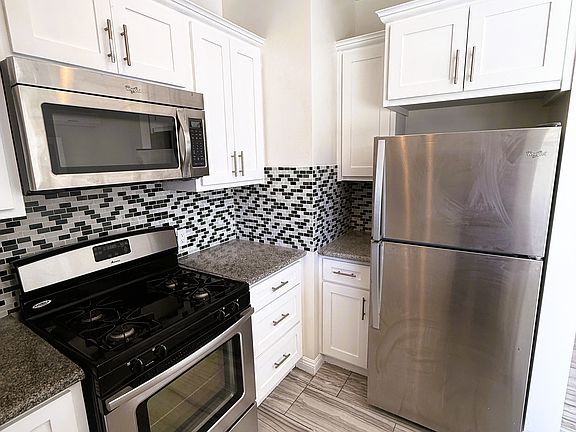 3rd image of 2195 Whittier Blvd #107