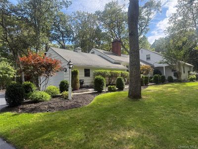 185 QUAKER Path, East Setauket, NY, 11733