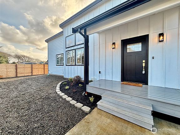 2nd image of 465 Octopus Avenue NE