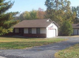 930 Douglas Ln, Pacific, MO 63069