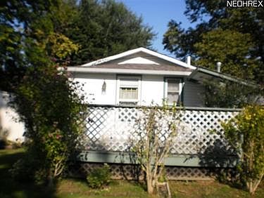 3rd image of 1542 Yale Ave