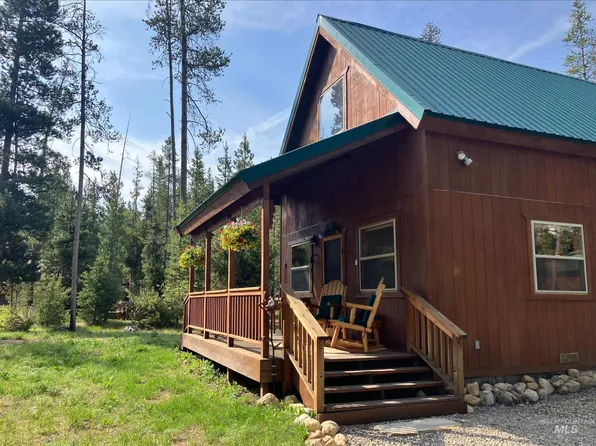 95 Valley Way, Stanley, ID 83278