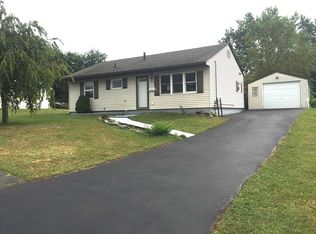 34 Peter Cooper Dr, Poughkeepsie, NY 12601