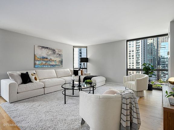 2nd image of 70 W Huron St APT 1602