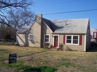 612 S Main St, Oakwood, TX 75855