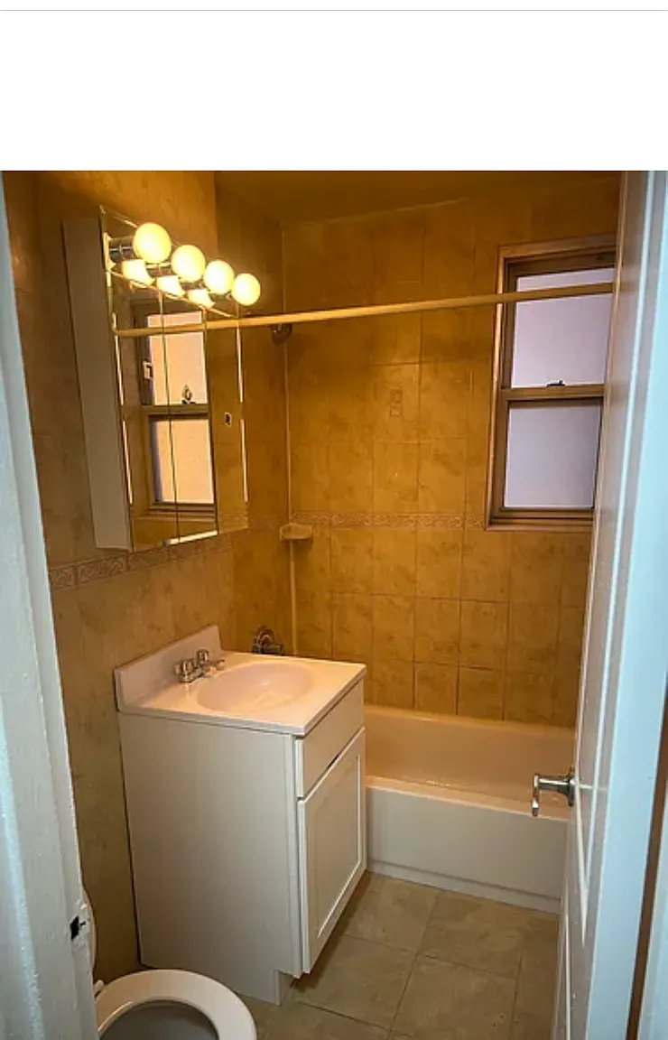 1 bed, 700 sqft, $2,300 — Photo 3