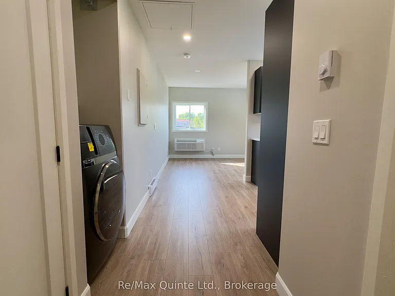 330 Victoria St N #4 — Photo 4