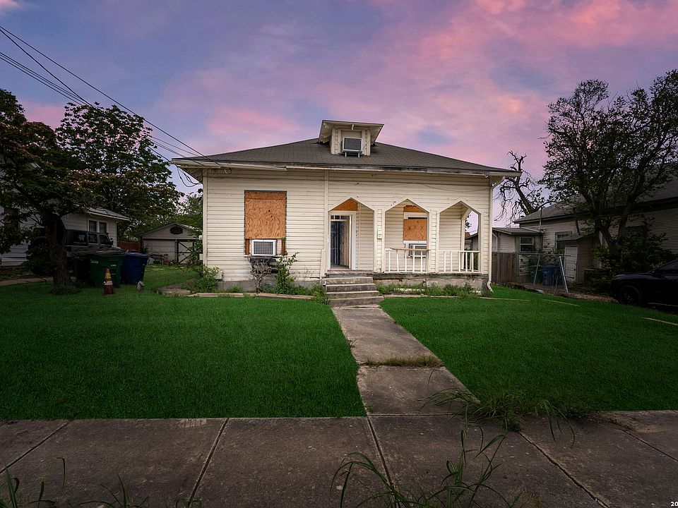 1st image of 207 CORNELL AVE