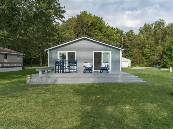 24407 Hayes Bay Rd N, Three Mile Bay, NY 13693