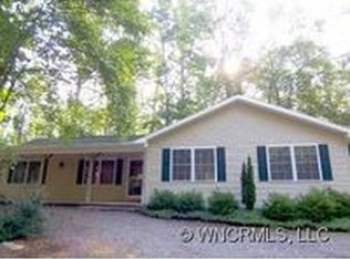141 Dry Creek Ridge Rd, Hendersonville, NC 28739