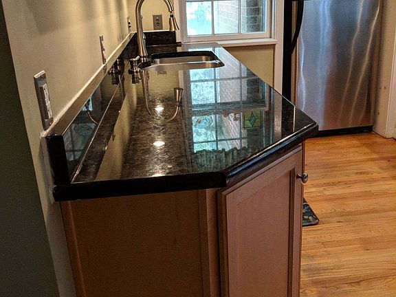 3rd image of 5215 Forest Hill Ave