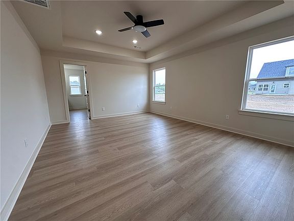 5th image of 1728 Gerald Shay Rd