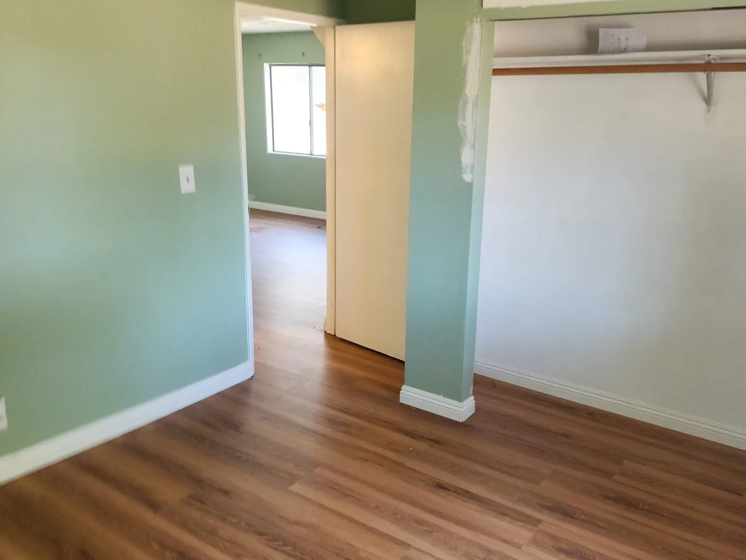 2 bed, 1000 sqft, $1,800 — Photo 2