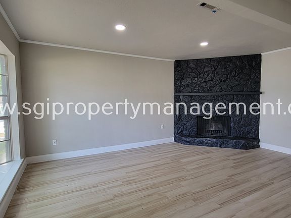 5th image of 2701 E 15th St