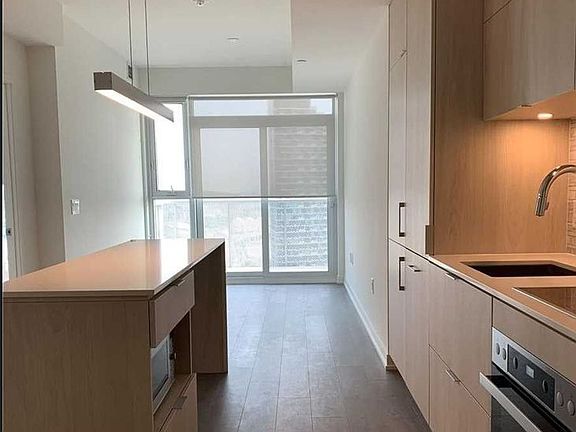 4th image of 20 Richardson St E #3101