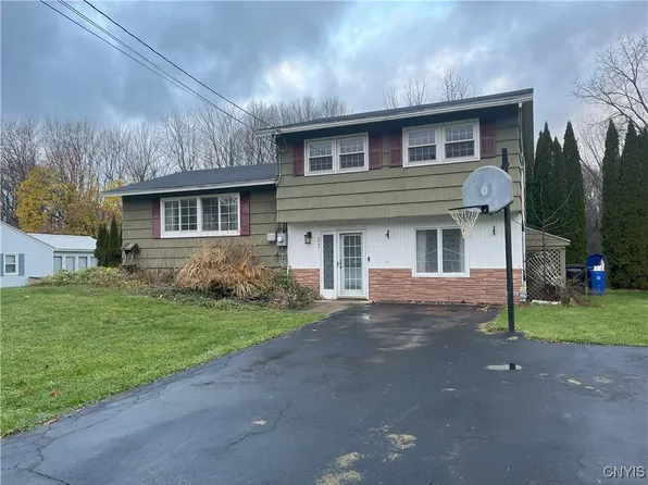 27 Kay Pat Dr, Phoenix, NY 13135