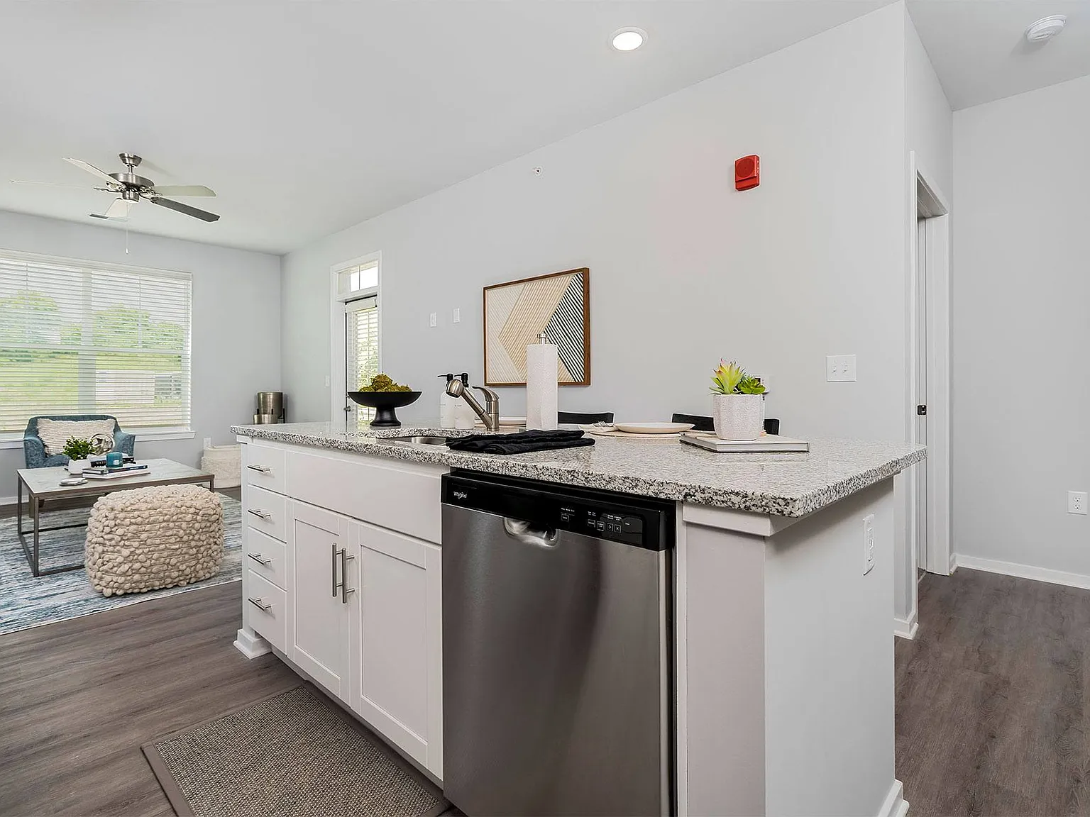Echo Ridge Apartments — Photo 4