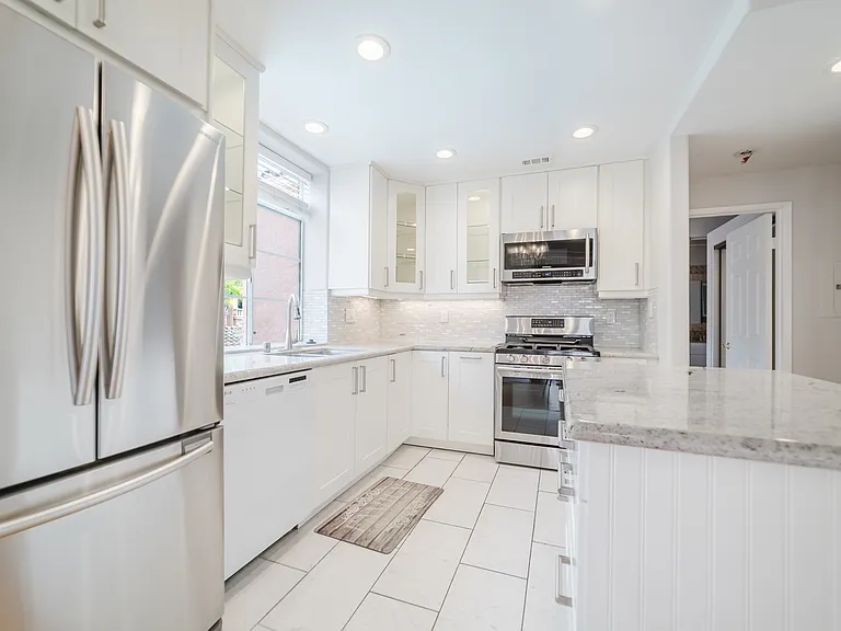 3547 Cameo Dr #31 — Photo 2
