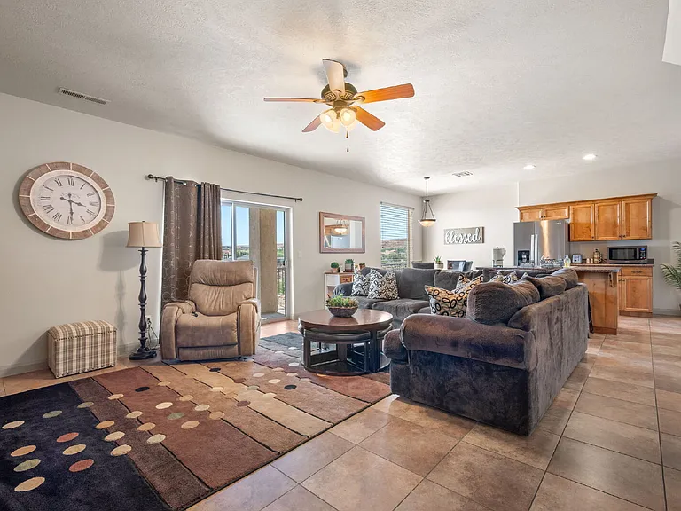 481 W Omni Ln — Photo 21
