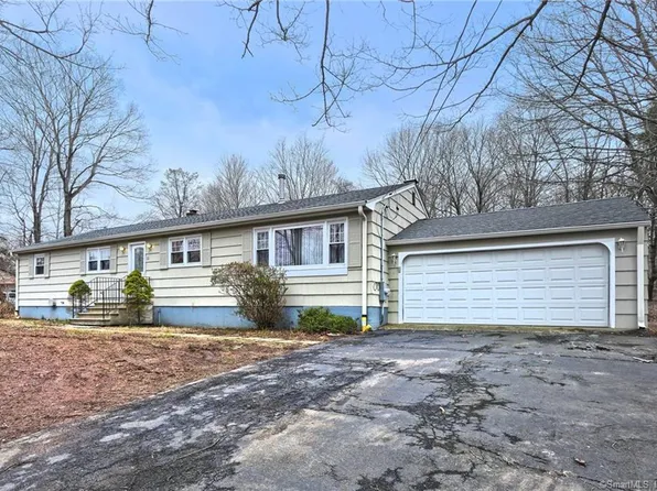 33 Wilford Road, North Branford, CT 06471