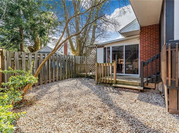 14 Peachtree Park, Pelham, ON L0S 1E3