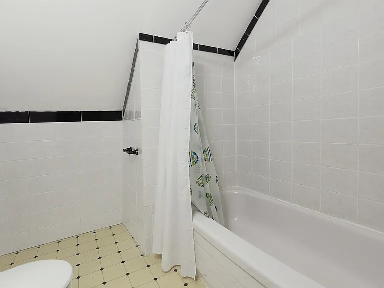 38 Marlborough Ave — Photo 7