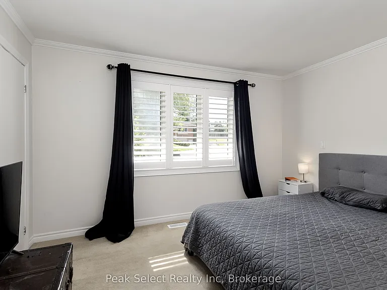 7 Hillside Ct — Photo 24