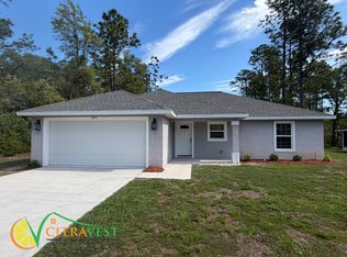 8715 N Paradisea Dr, Citrus Springs, FL 34433