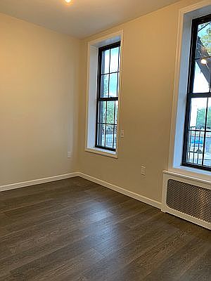3rd image of 112 Somers St #2